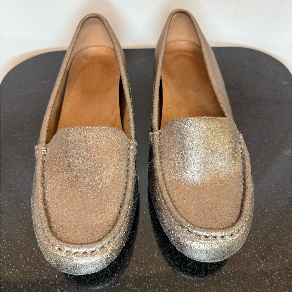 Vionic Silver Flats Sleek Loafers
